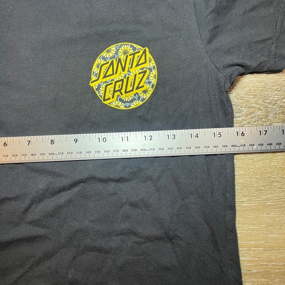 Santa Cruz Skateboards Black and Yellow Men's Shirt - Picture 7 of 9
